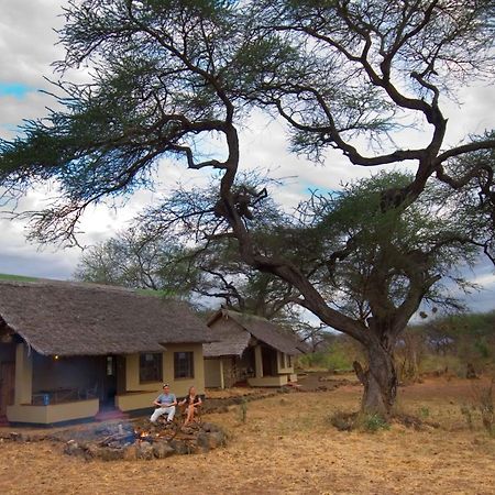 Severin Safari Camp Tsavo West National Park エクステリア 写真