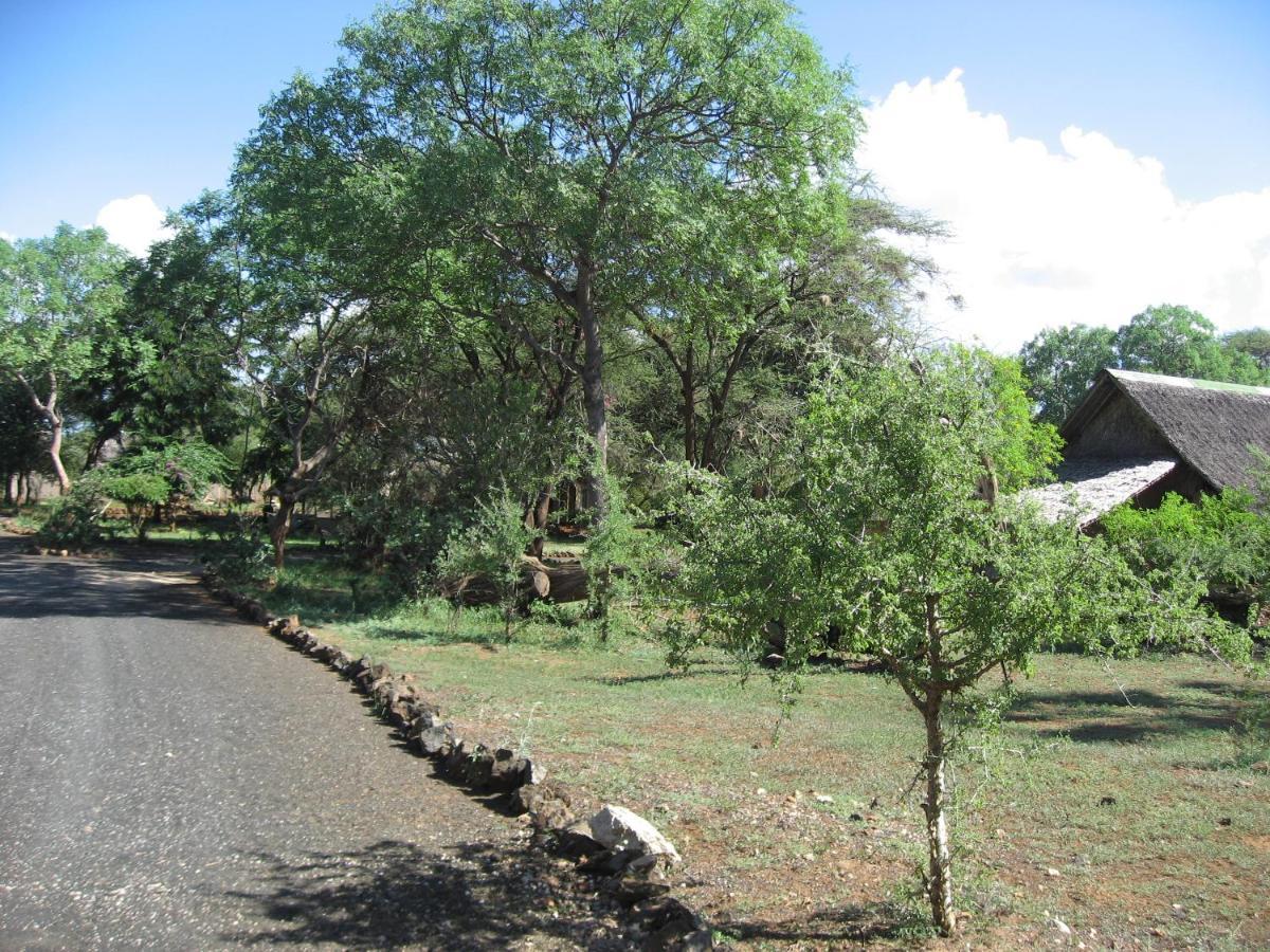 Severin Safari Camp Tsavo West National Park エクステリア 写真